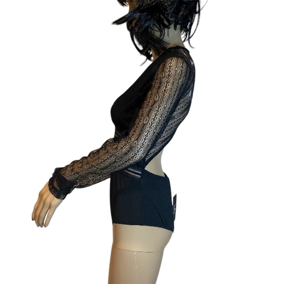 Lulus Casita Sexy Sheer Lace Long Sleeve Bodysuit Deep V-Neck Black Medium NWT - Picture 5 of 14